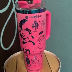Taylor Swift etched 40 oz tumbler  Graphic cup ( not Stanley brand )